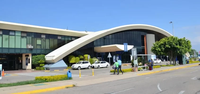 Mejoraran aeropuertos de Bolivia